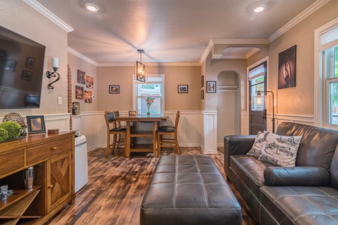 Italian Style In Old Town With Private Hot Tub Villa Fort Collins Exteriör bild