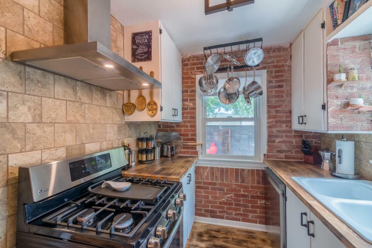 Italian Style In Old Town With Private Hot Tub Villa Fort Collins Exteriör bild